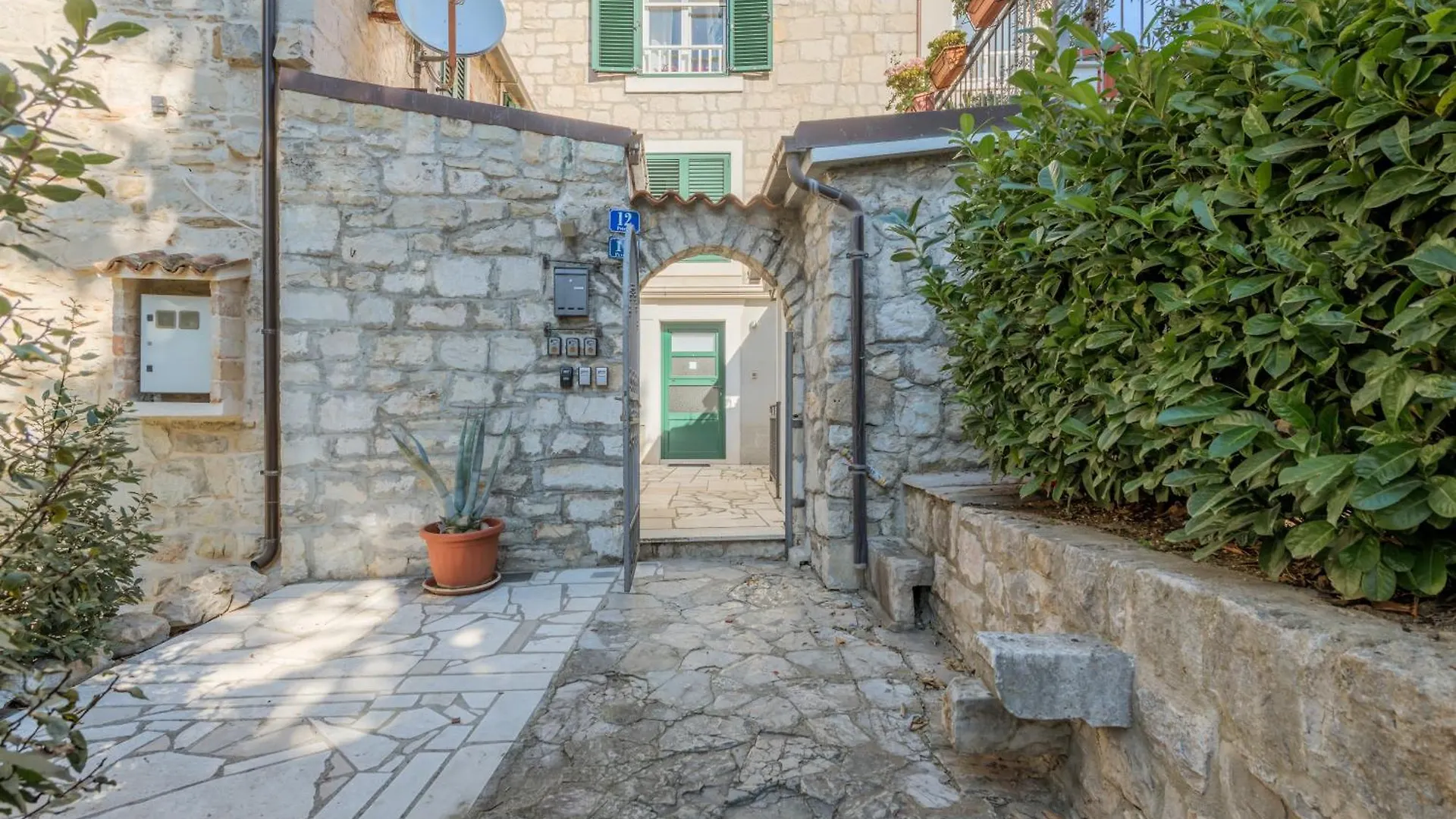 Versi & Note Luxury Rooms Σπλιτ Πανσιόν