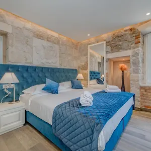 4* Guest house Stonemasons Heritage